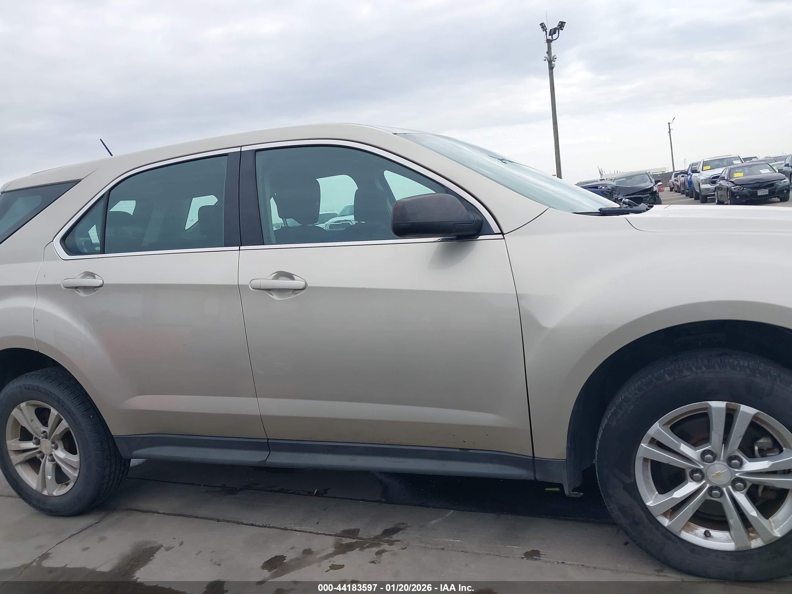 2016 Chevrolet Equinox Ls Кремовый vin: 2GNALBEK5G1140374