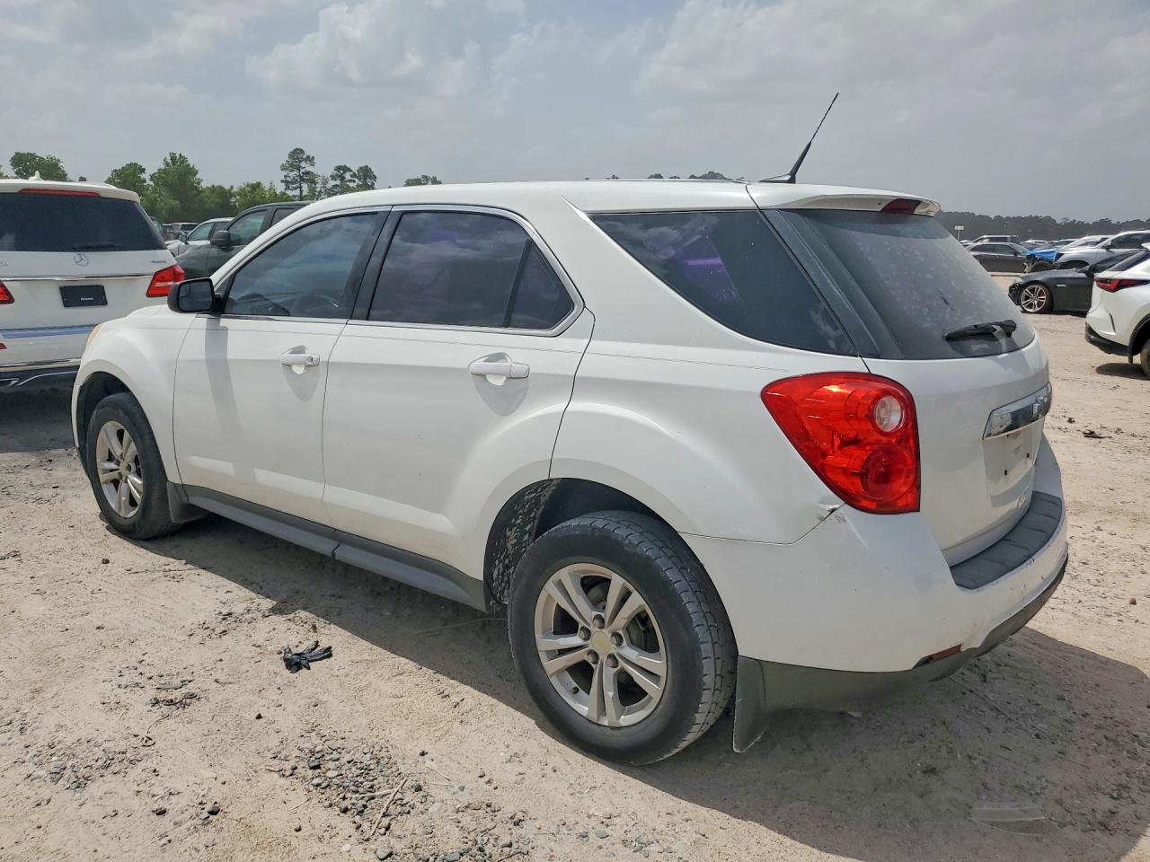 2012 Chevrolet Equinox Ls White vin: 2GNALBEK6C1298331