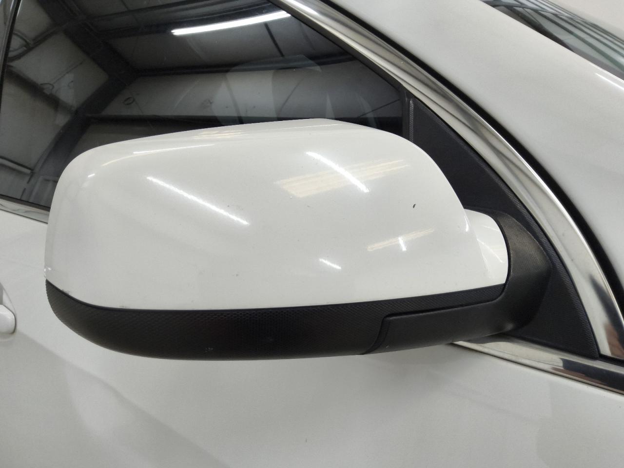 2014 Chevrolet Equinox Lt Белый vin: 2GNALBEK9E6130480 Damage: Rf Mirror Cover, Scraped, 1/8 To 1/2 Inch