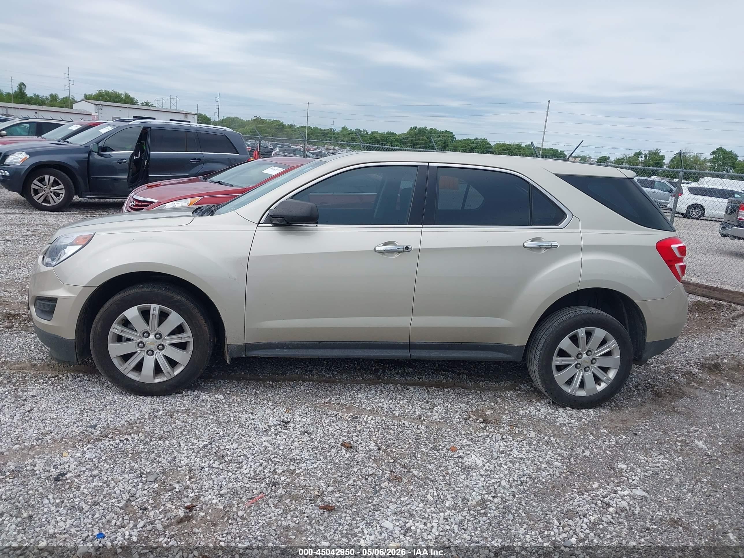 2016 Chevrolet Equinox Ls Золотой vin: 2GNALBEK9G1129796