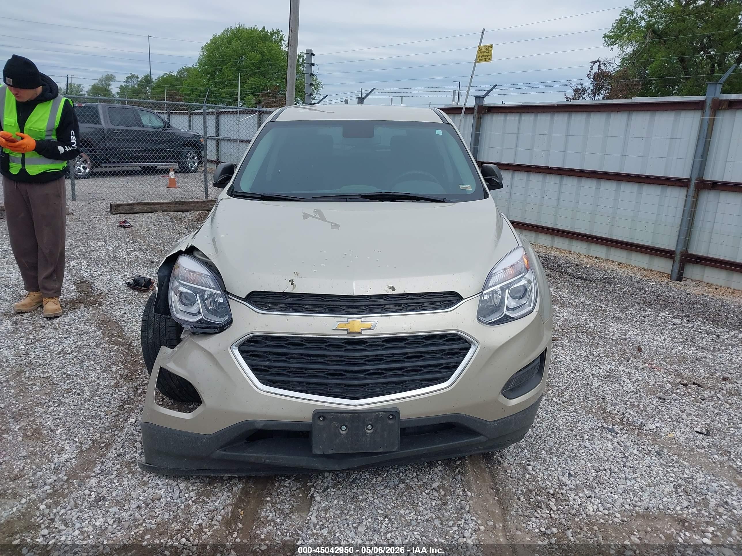 2016 Chevrolet Equinox Ls Золотой vin: 2GNALBEK9G1129796