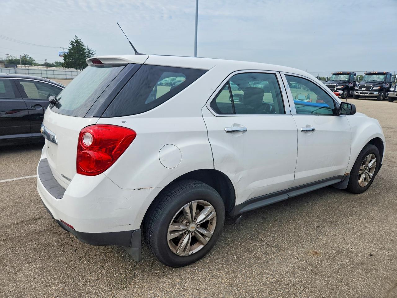 2013 Chevrolet Equinox Ls Белый vin: 2GNALBEKXD6131684