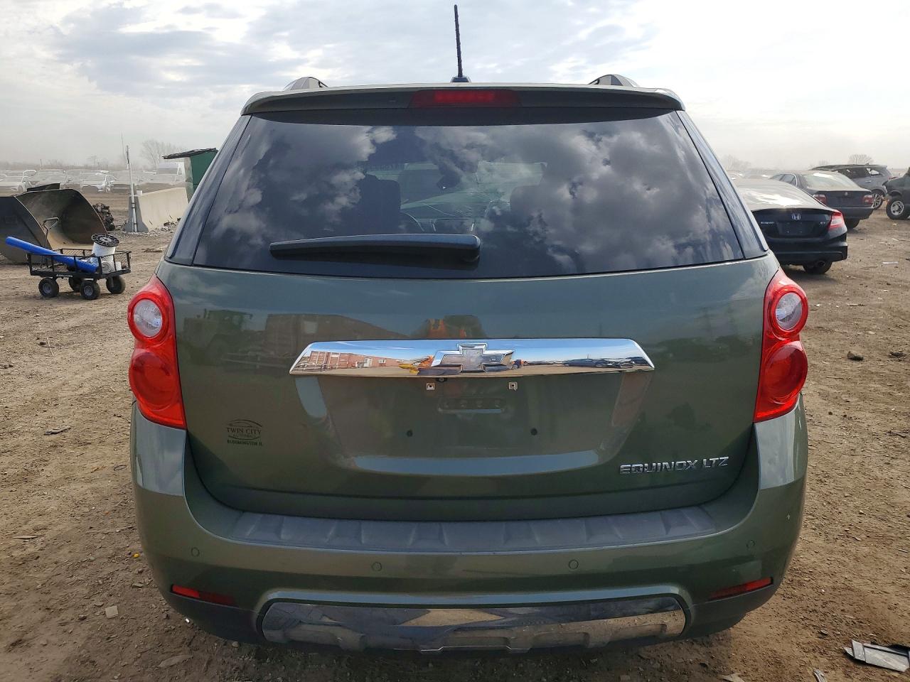 2015 Chevrolet Equinox Зеленый vin: 2GNALDEK0F6199863