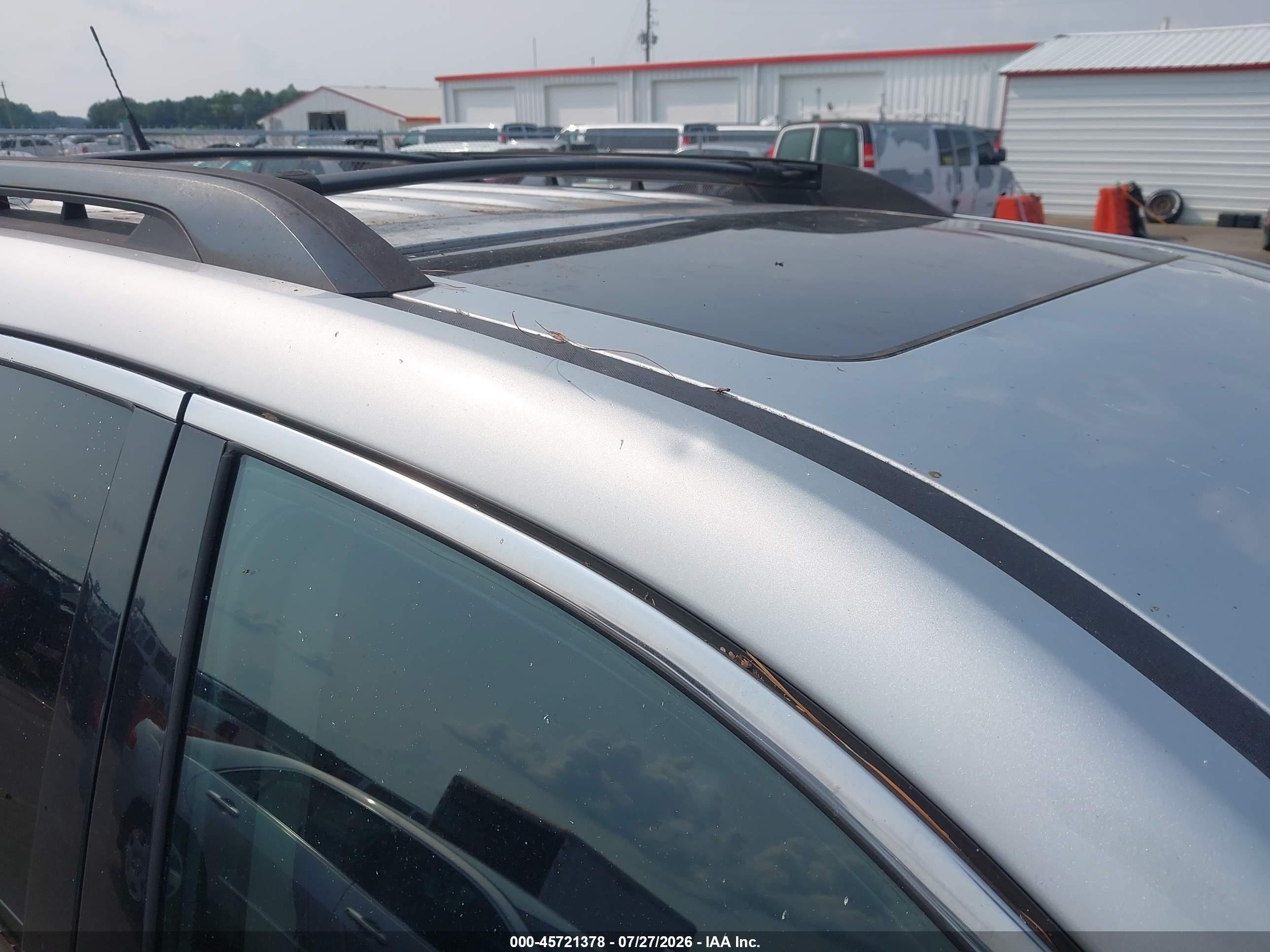 2011 Chevrolet Equinox Lt W/2lt Silver vin: 2GNALPEC9B1275632