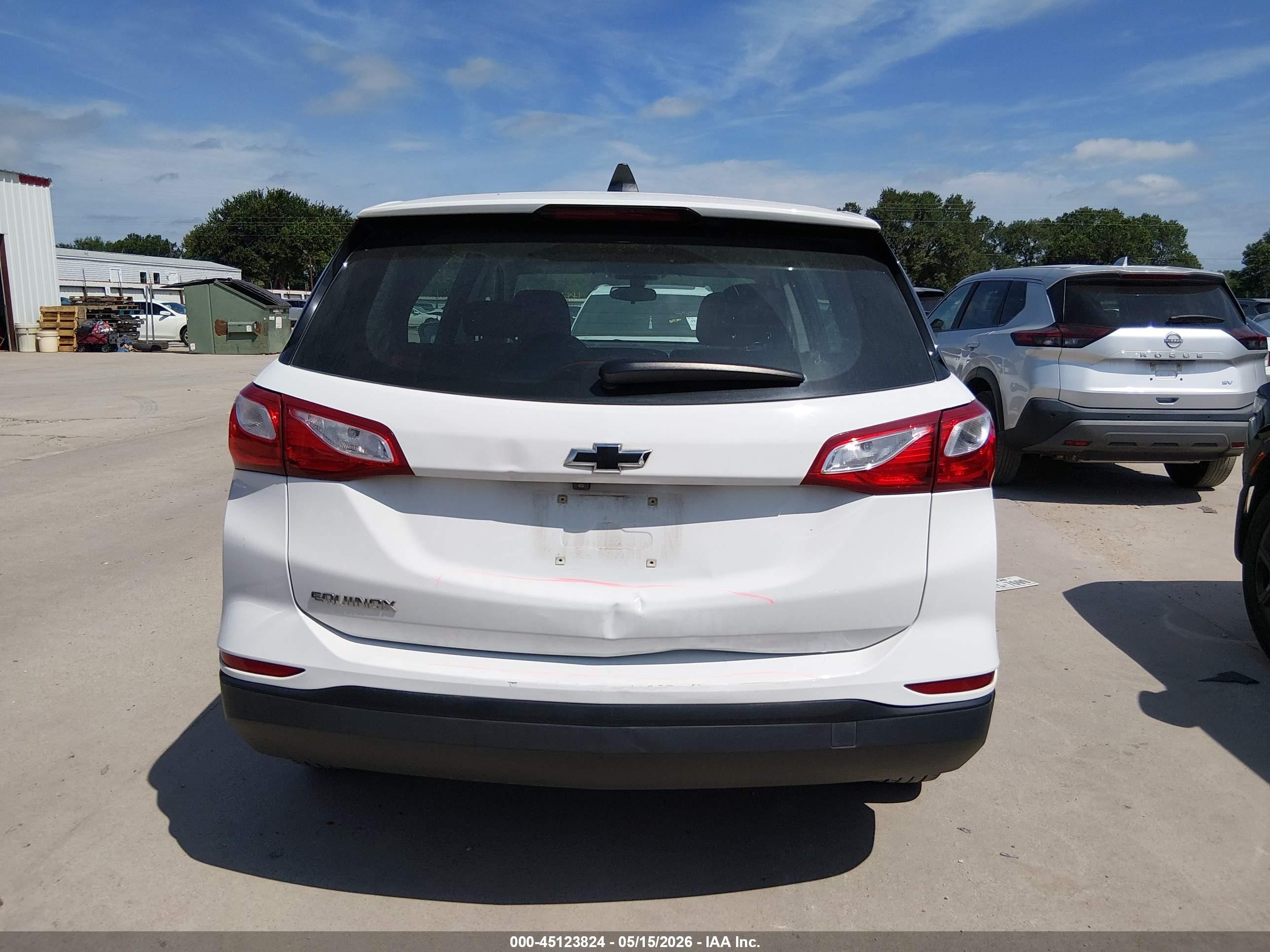 2019 Chevrolet Equinox Ls White vin: 2GNAXHEV7K6172840