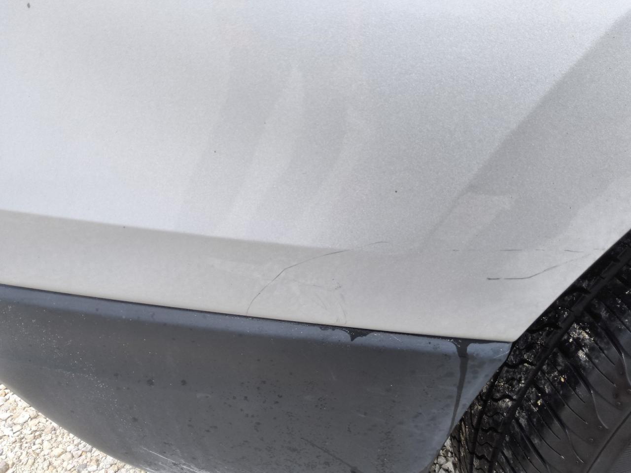 2022 Chevrolet Equinox Lt Silver vin: 2GNAXJEV4N6132503 Damage: Rear Bumper, Multiple Scratches Heavy, 3