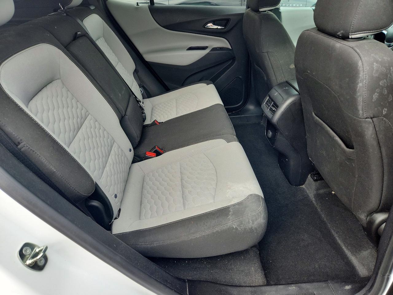 2018 Chevrolet Equinox Lt White vin: 2GNAXJEV6J6200147