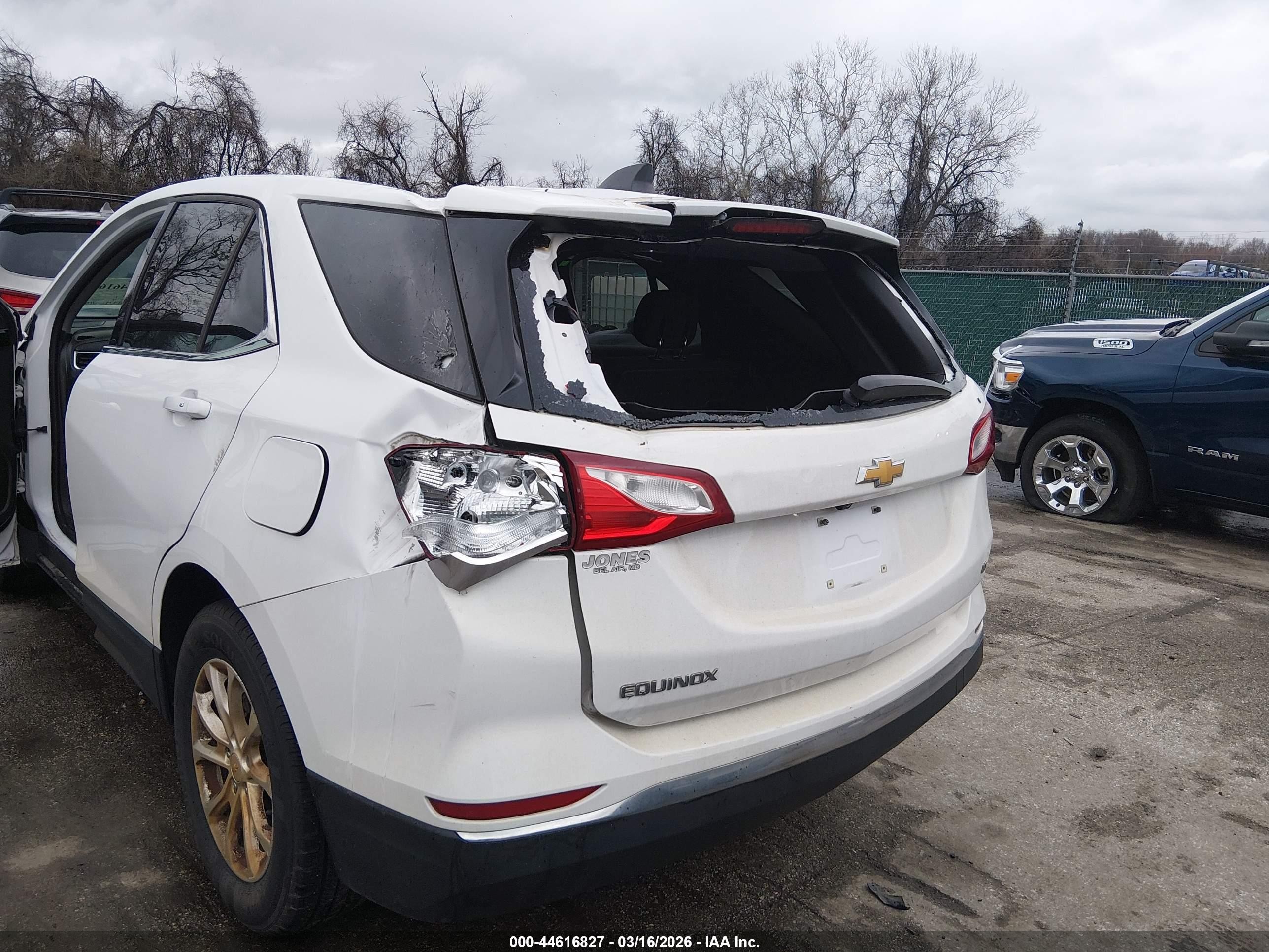 2018 Chevrolet Equinox Lt Белый vin: 2GNAXJEV9J6200949