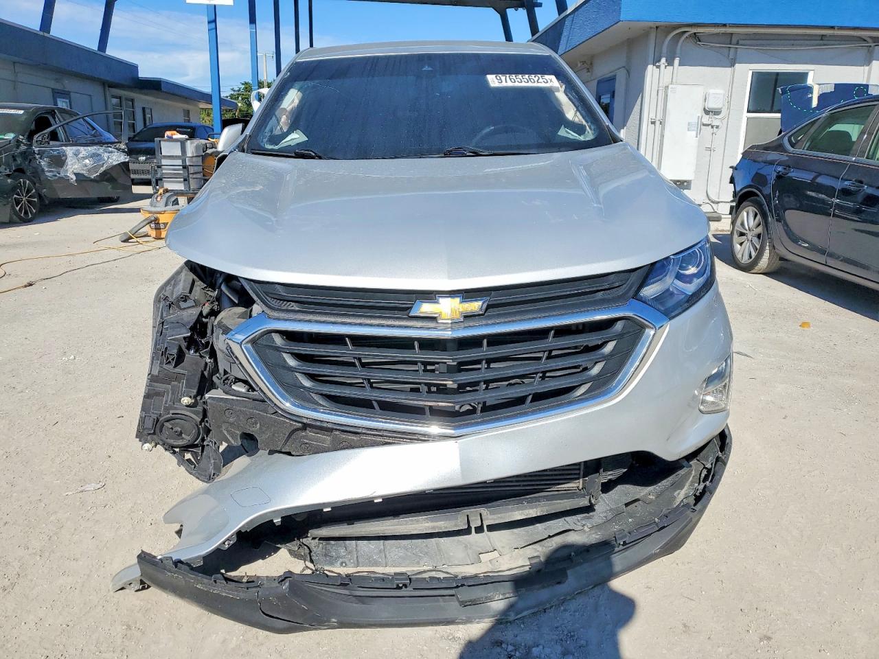 2019 Chevrolet Equinox Lt Silver vin: 2GNAXJEV9K6218840