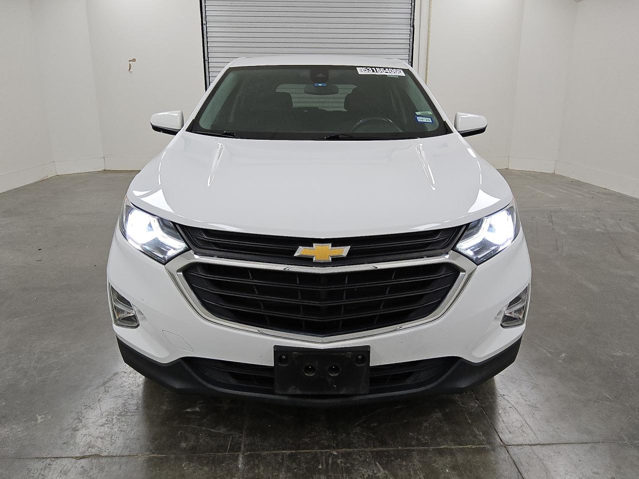 2020 Chevrolet Equinox Lt White vin: 2GNAXKEV1L6157622 Damage: Front Bumper, Chipped, 2