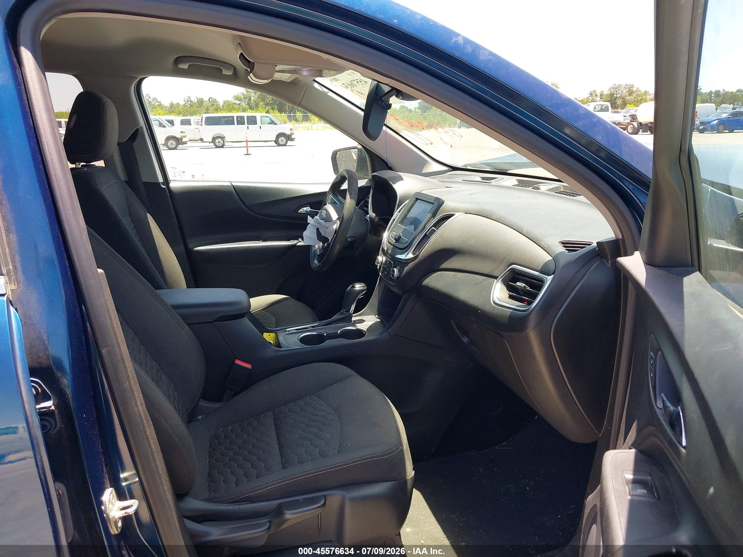 2021 Chevrolet Equinox Fwd Lt Синий vin: 2GNAXKEV2M6128079