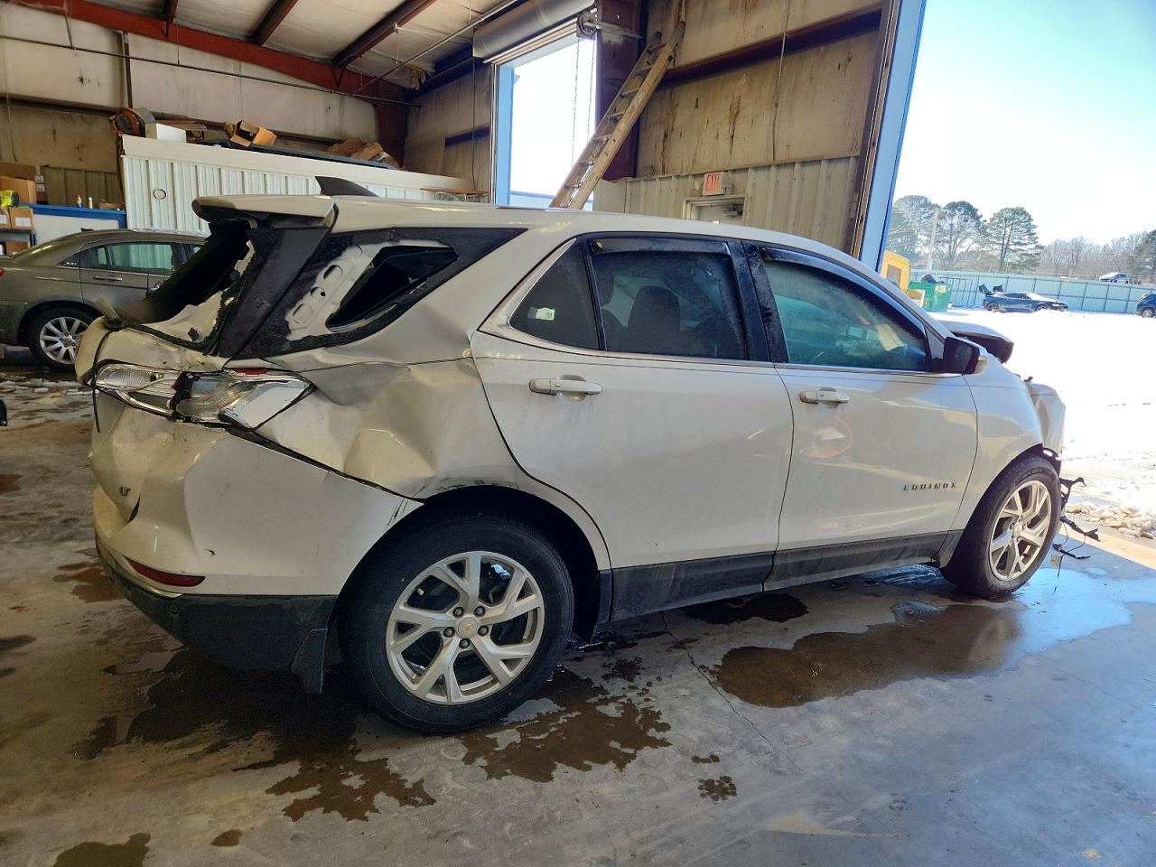 2019 Chev Equinox White vin: 2GNAXKEV3K6137130