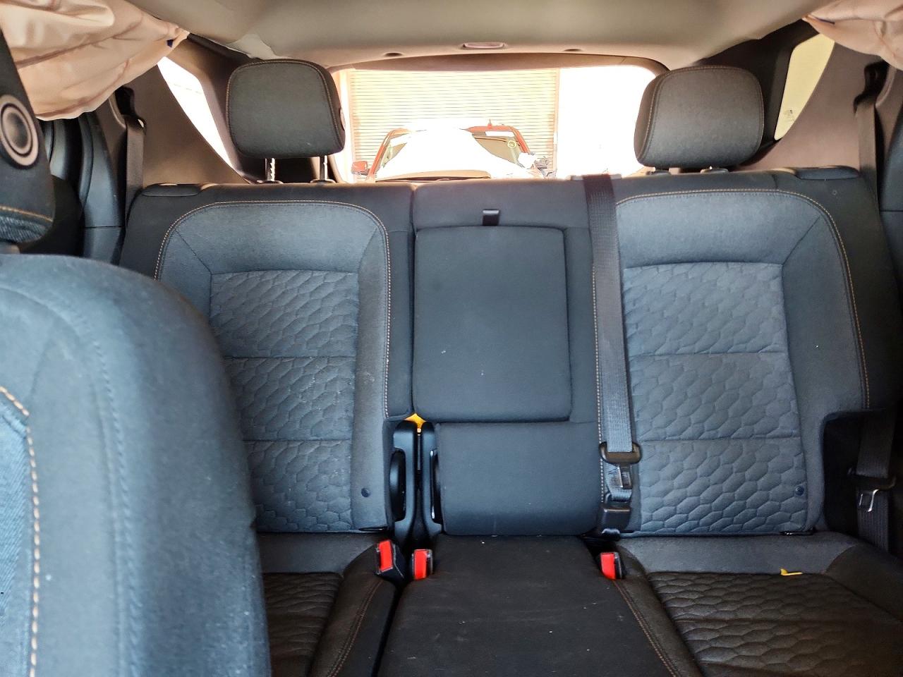 2019 Chev Equinox White vin: 2GNAXKEV3K6137130
