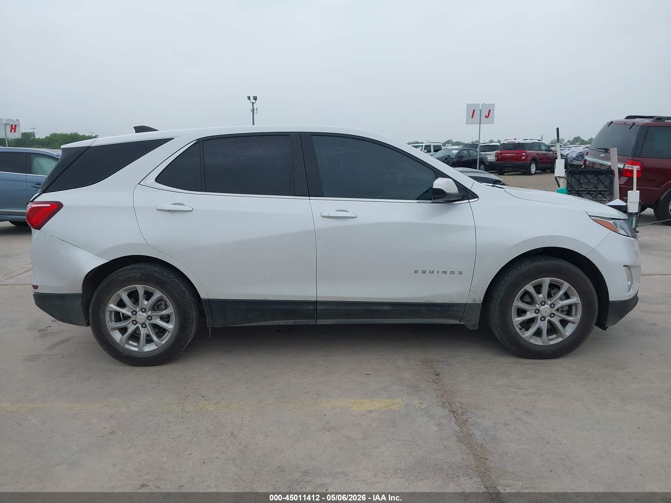 2021 Chevrolet Equinox Fwd Lt Белый vin: 2GNAXKEV7M6161580