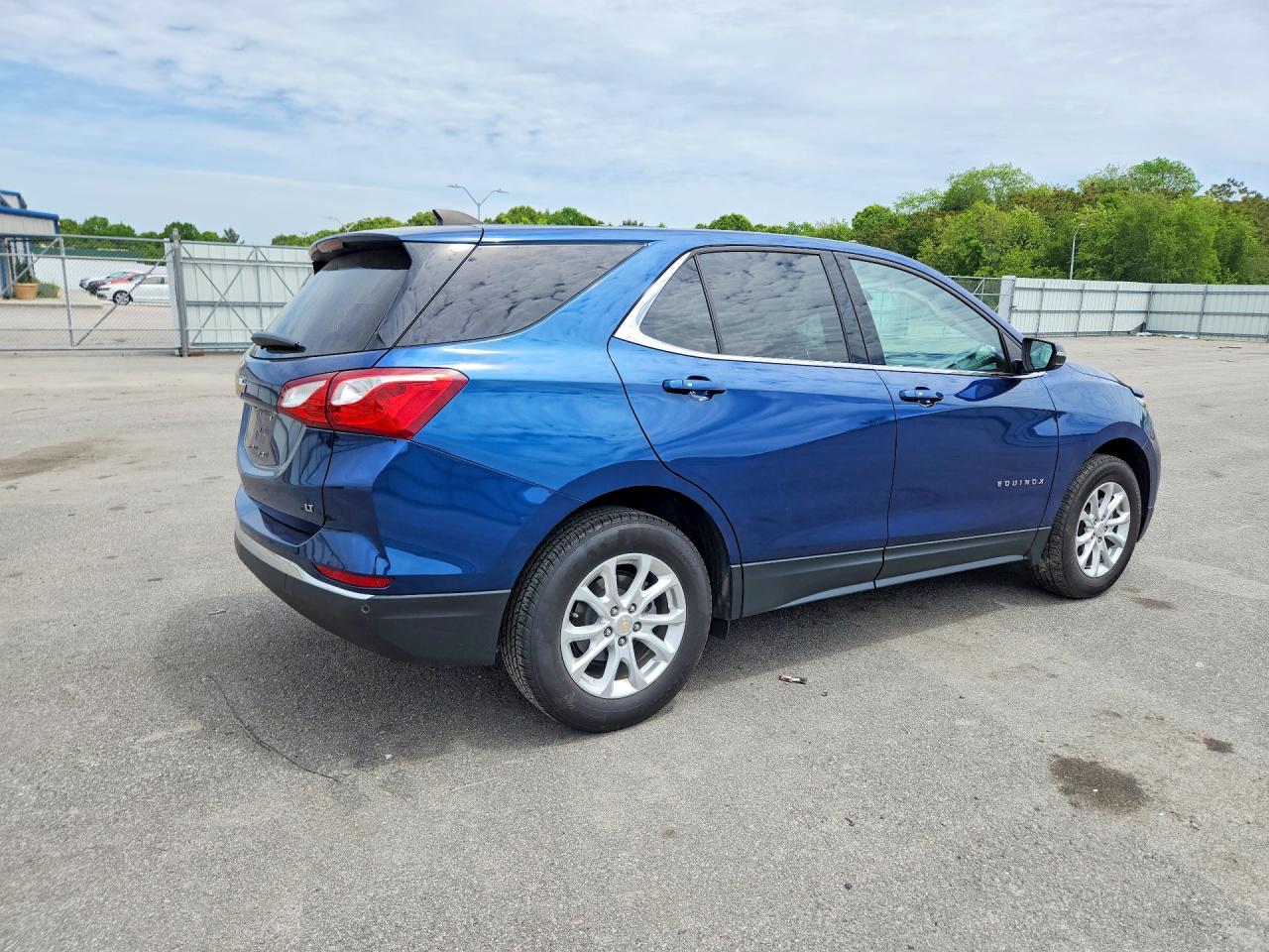 2019 Chevrolet Equinox Lt Blue vin: 2GNAXKEV8K6106472