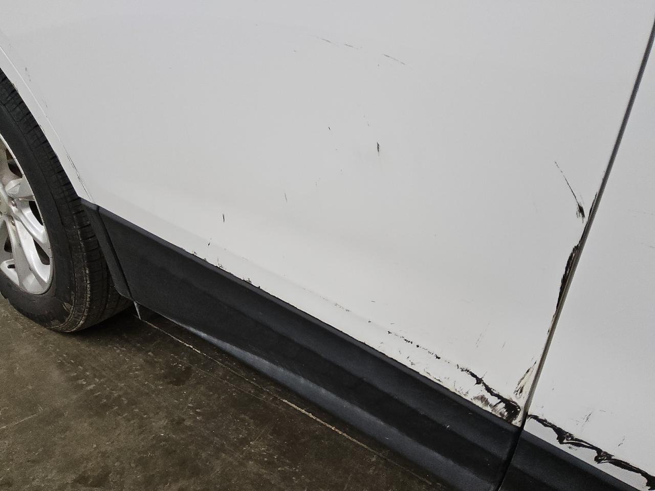 2019 Chevrolet Equinox Lt Белый vin: 2GNAXKEV8K6244075 Damage: Right Rear Door, Chipped, 3