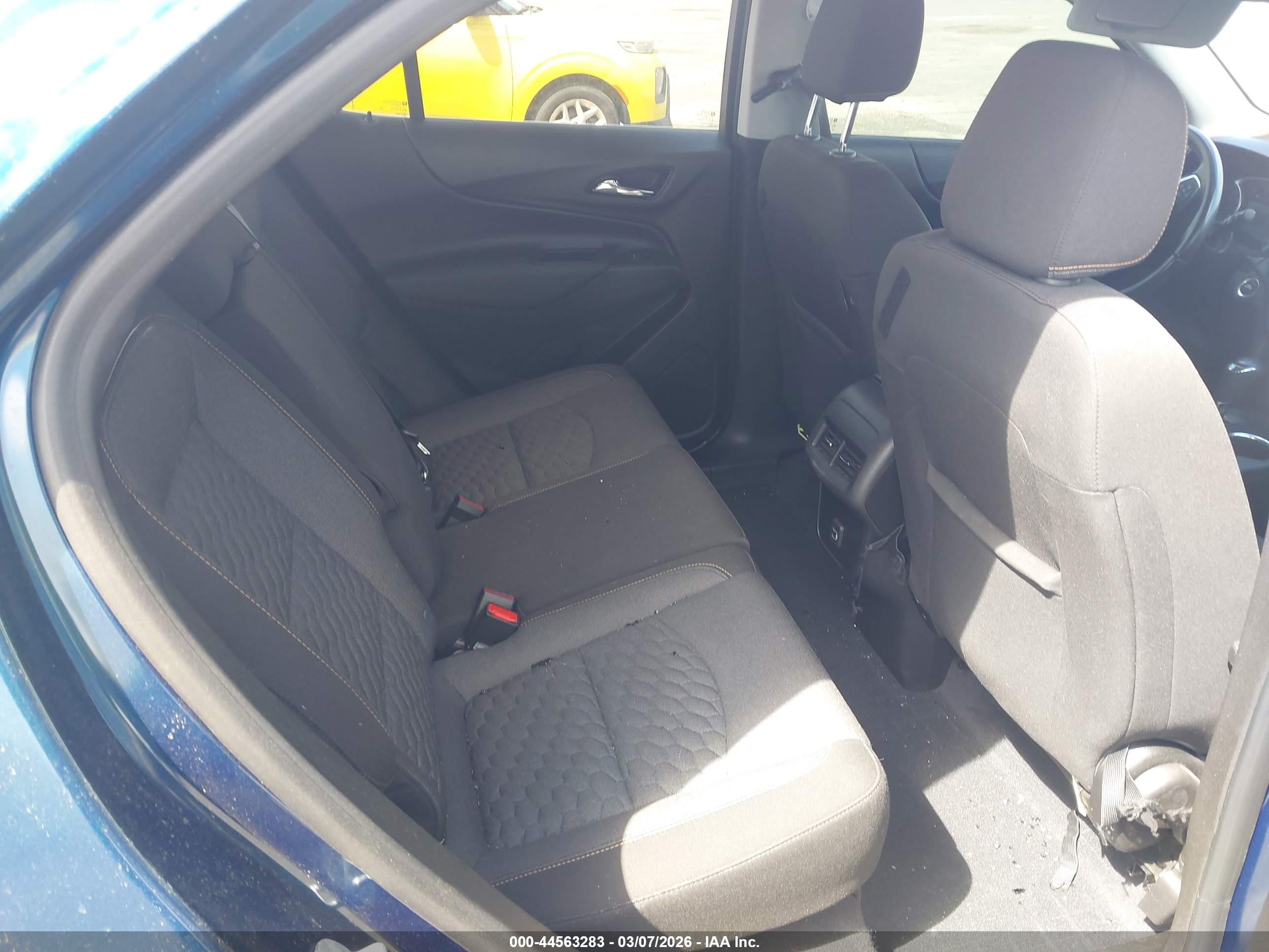 2021 Chevrolet Equinox Fwd Lt Синий vin: 2GNAXKEV9M6108119