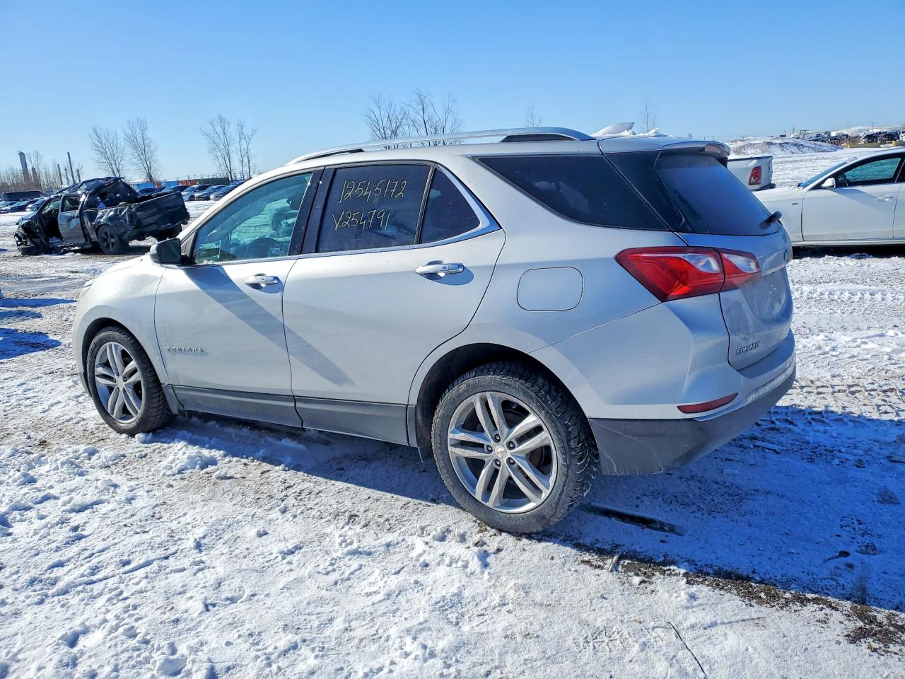 2018 Chevrolet Equinox Premier Серебряный vin: 2GNAXMEV4J6254791