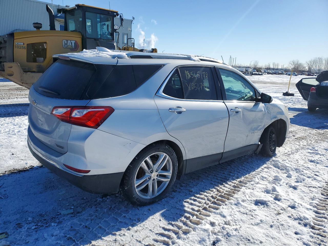 2018 Chevrolet Equinox Premier Серебряный vin: 2GNAXMEV4J6254791