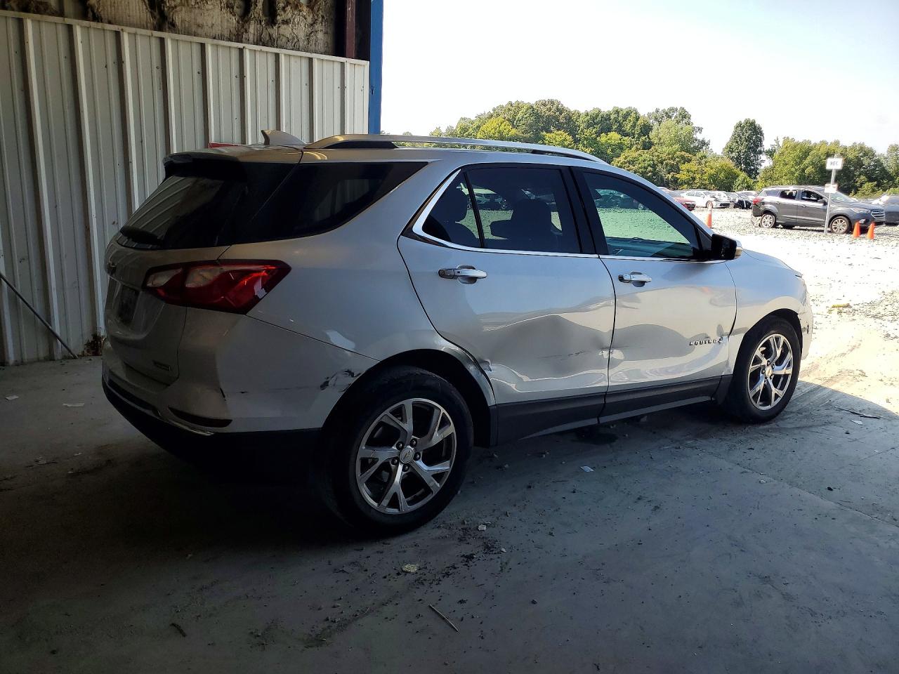 2018 Chevrolet Equinox Premier Silver vin: 2GNAXMEV5J6301536