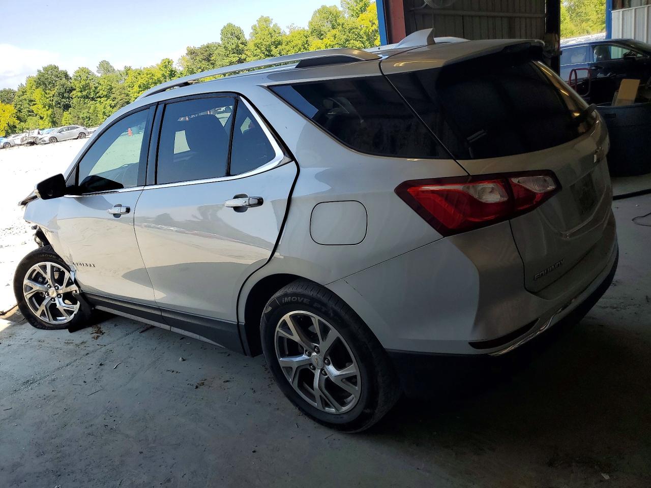 2018 Chevrolet Equinox Premier Silver vin: 2GNAXMEV5J6301536