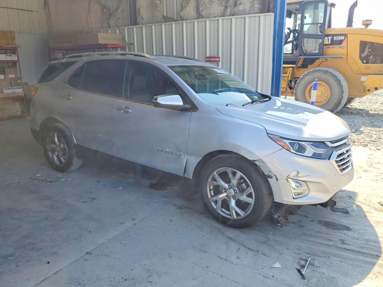 2018 Chevrolet Equinox Premier Silver vin: 2GNAXMEV5J6301536