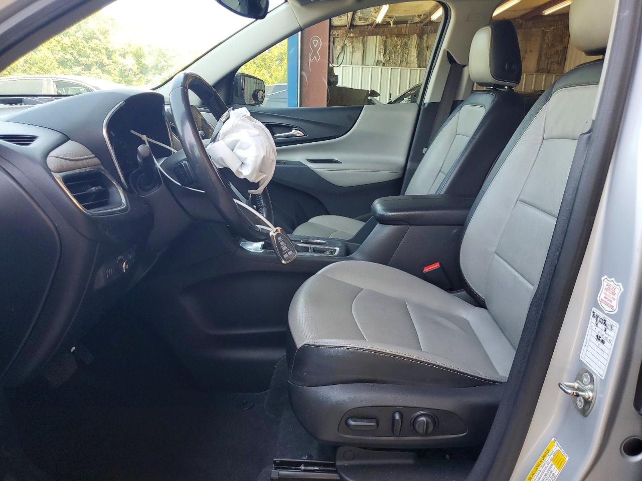 2018 Chevrolet Equinox Premier Silver vin: 2GNAXMEV5J6301536