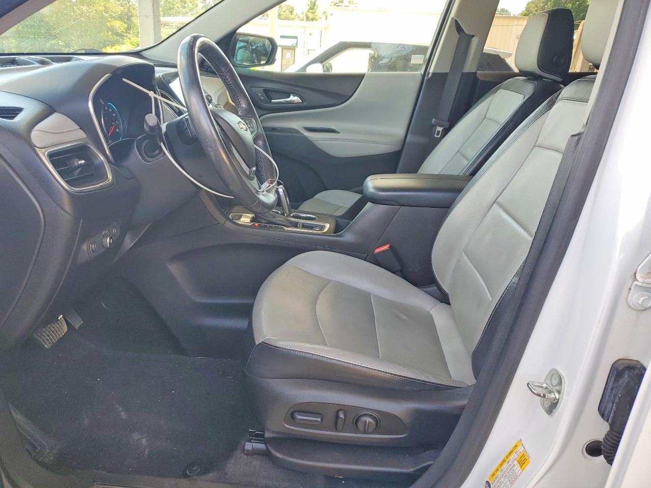 2018 Chevrolet Equinox Premier Белый vin: 2GNAXNEX5J6212833