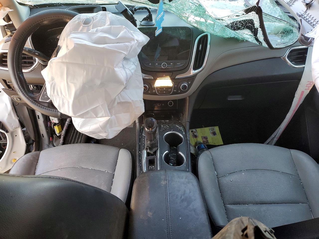 2019 Chevrolet Equinox Premier White vin: 2GNAXPEX0K6272032