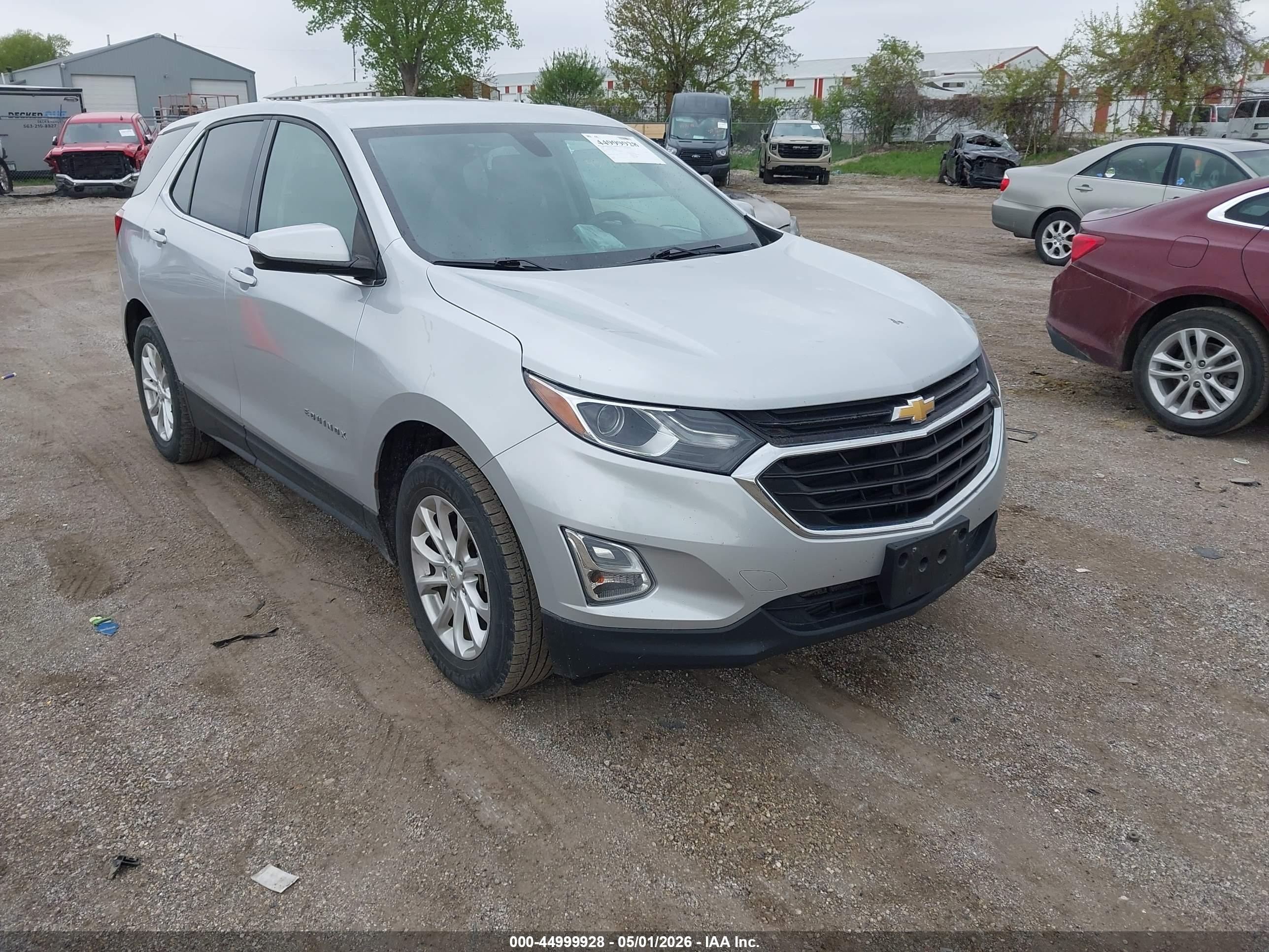 2018 Chevrolet Equinox Lt Серебряный vin: 2GNAXSEV1J6289261