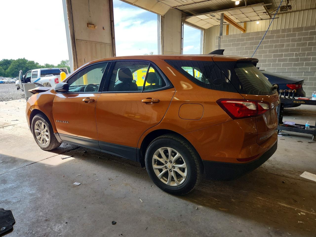 2019 Chevrolet Equinox Ls Orange vin: 2GNAXSEV1K6129673