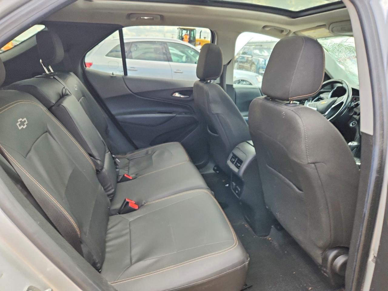 2018 Chevrolet Equinox Lt Silver vin: 2GNAXSEV6J6236975