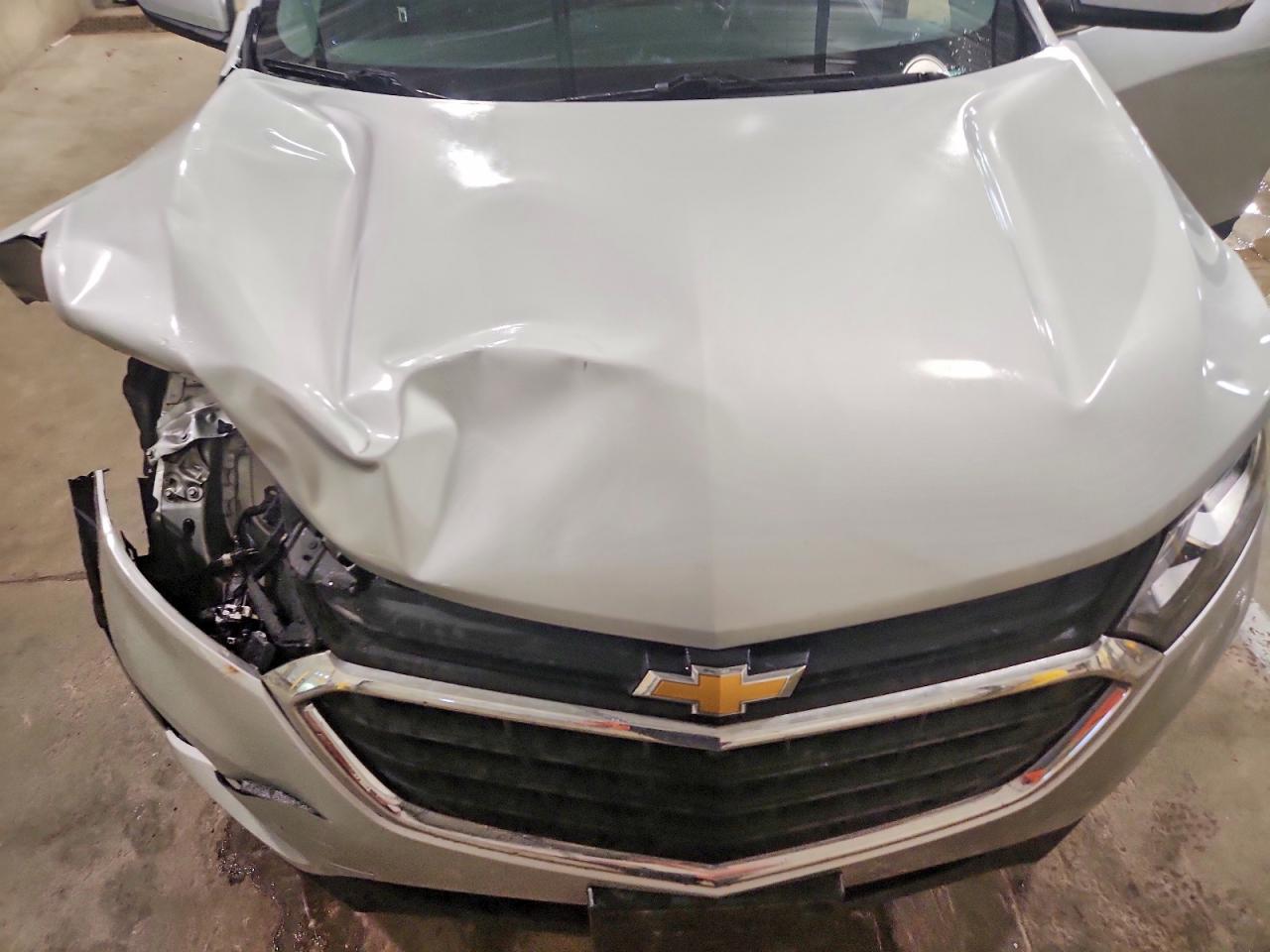 2018 Chevrolet Equinox Lt Silver vin: 2GNAXSEV6J6307141