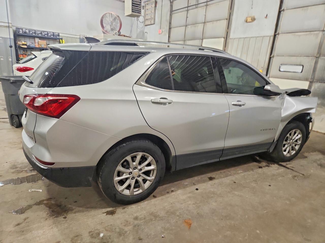 2018 Chevrolet Equinox Lt Silver vin: 2GNAXSEV6J6307141