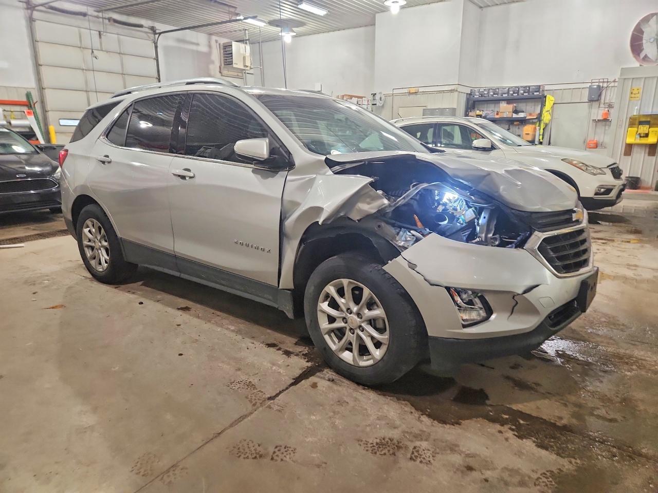 2018 Chevrolet Equinox Lt Silver vin: 2GNAXSEV6J6307141