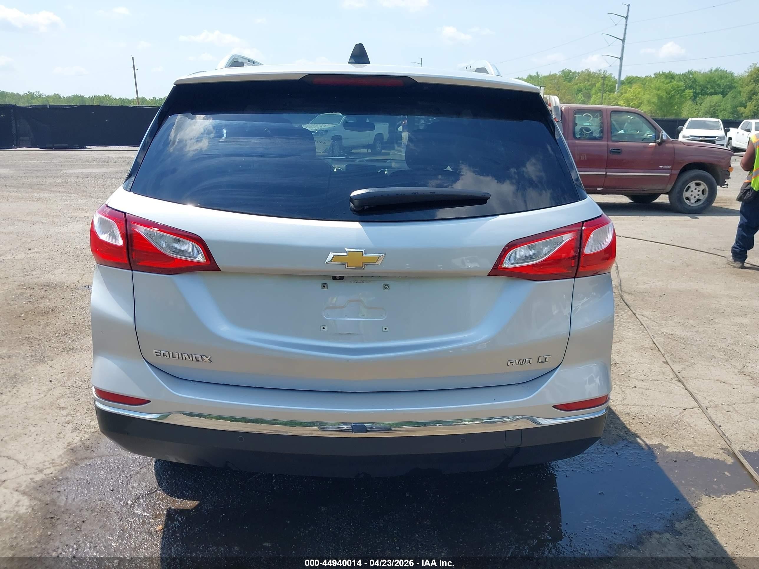 2018 Chevrolet Equinox Lt Silver vin: 2GNAXSEV7J6250559