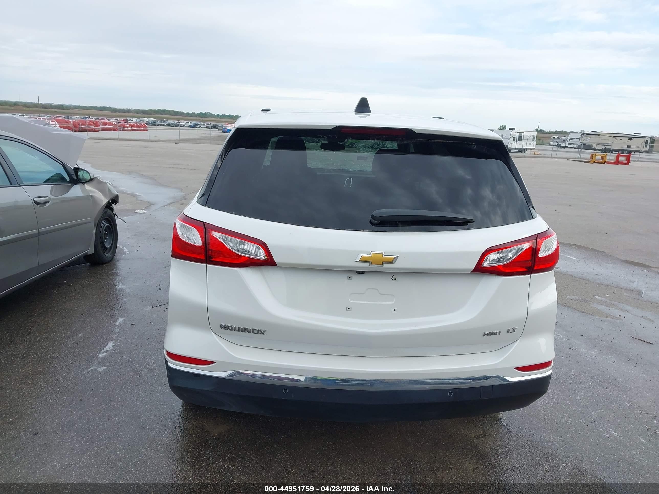 2019 Chevrolet Equinox Lt Белый vin: 2GNAXTEV3K6292346