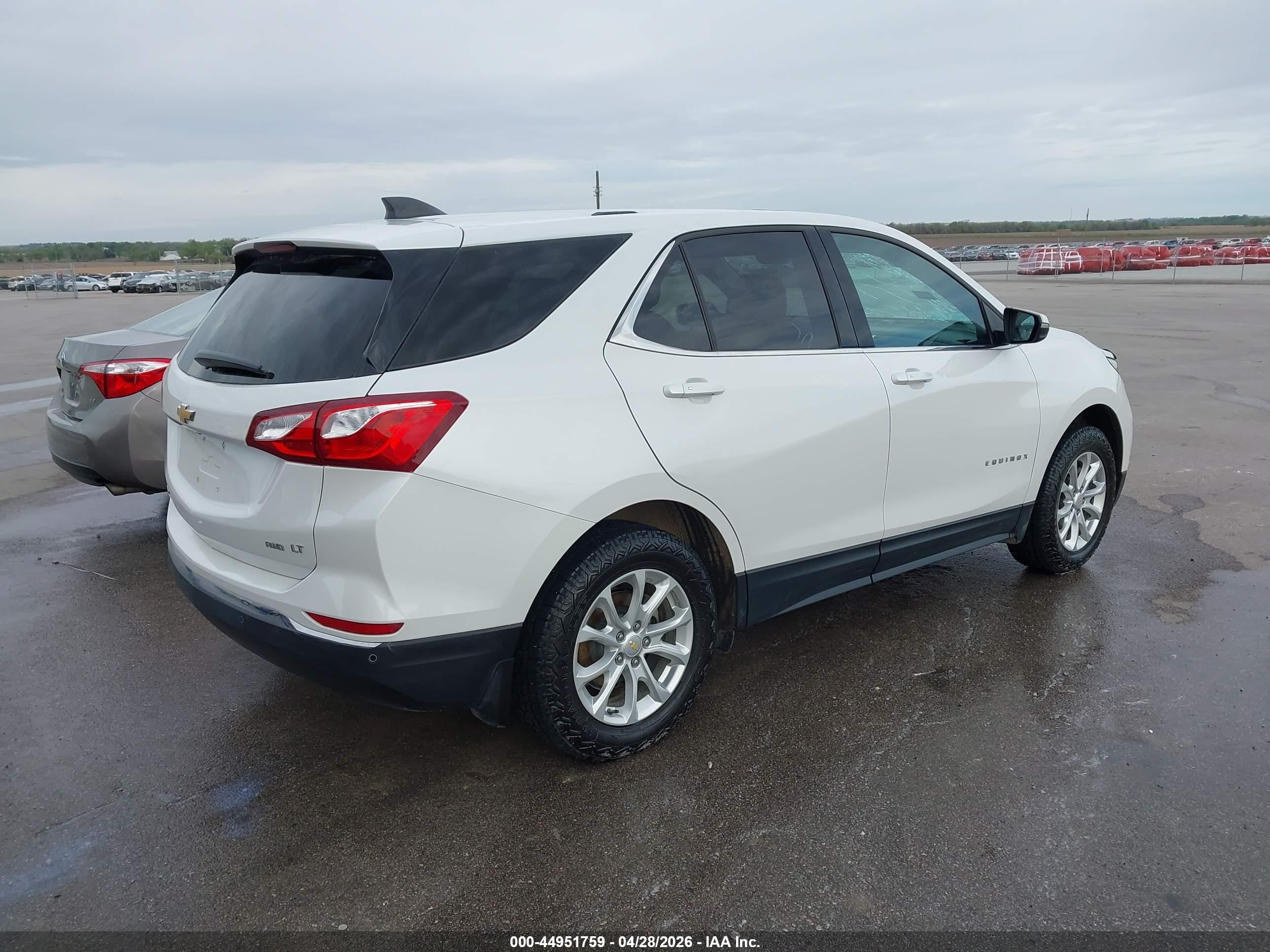 2019 Chevrolet Equinox Lt Белый vin: 2GNAXTEV3K6292346