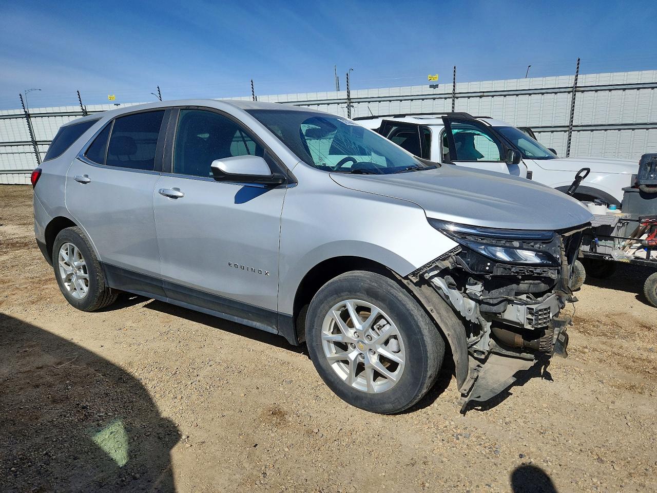 2022 Chevrolet Equinox Lt Серебряный vin: 2GNAXUEV6N6150518