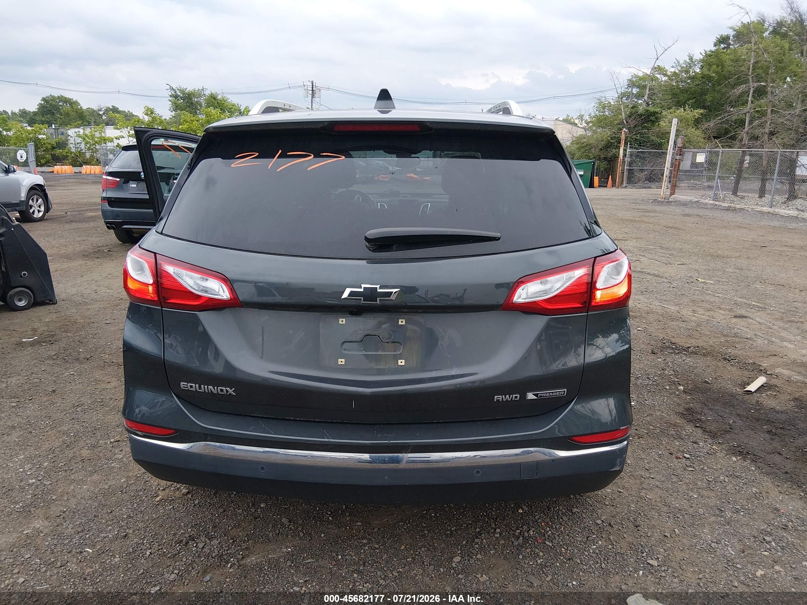 2018 Chevrolet Equinox Premier Gray vin: 2GNAXVEV2J6249207