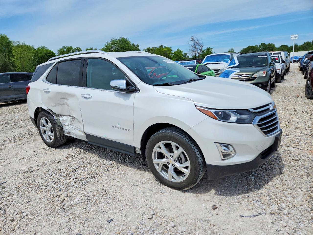 2018 Chevrolet Equinox Premier Белый vin: 2GNAXVEV8J6230306