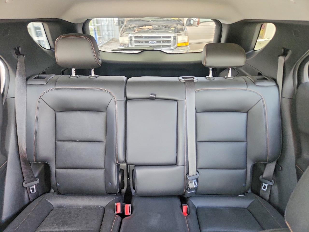 2018 Chevrolet Equinox Premier Белый vin: 2GNAXVEV8J6230306