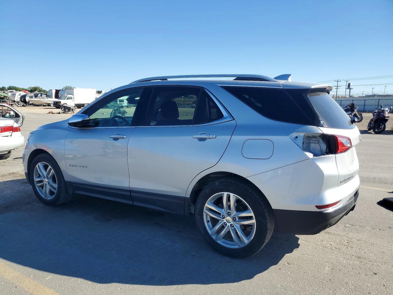 2018 Chevrolet Equinox Premier Silver vin: 2GNAXWEX0J6235166