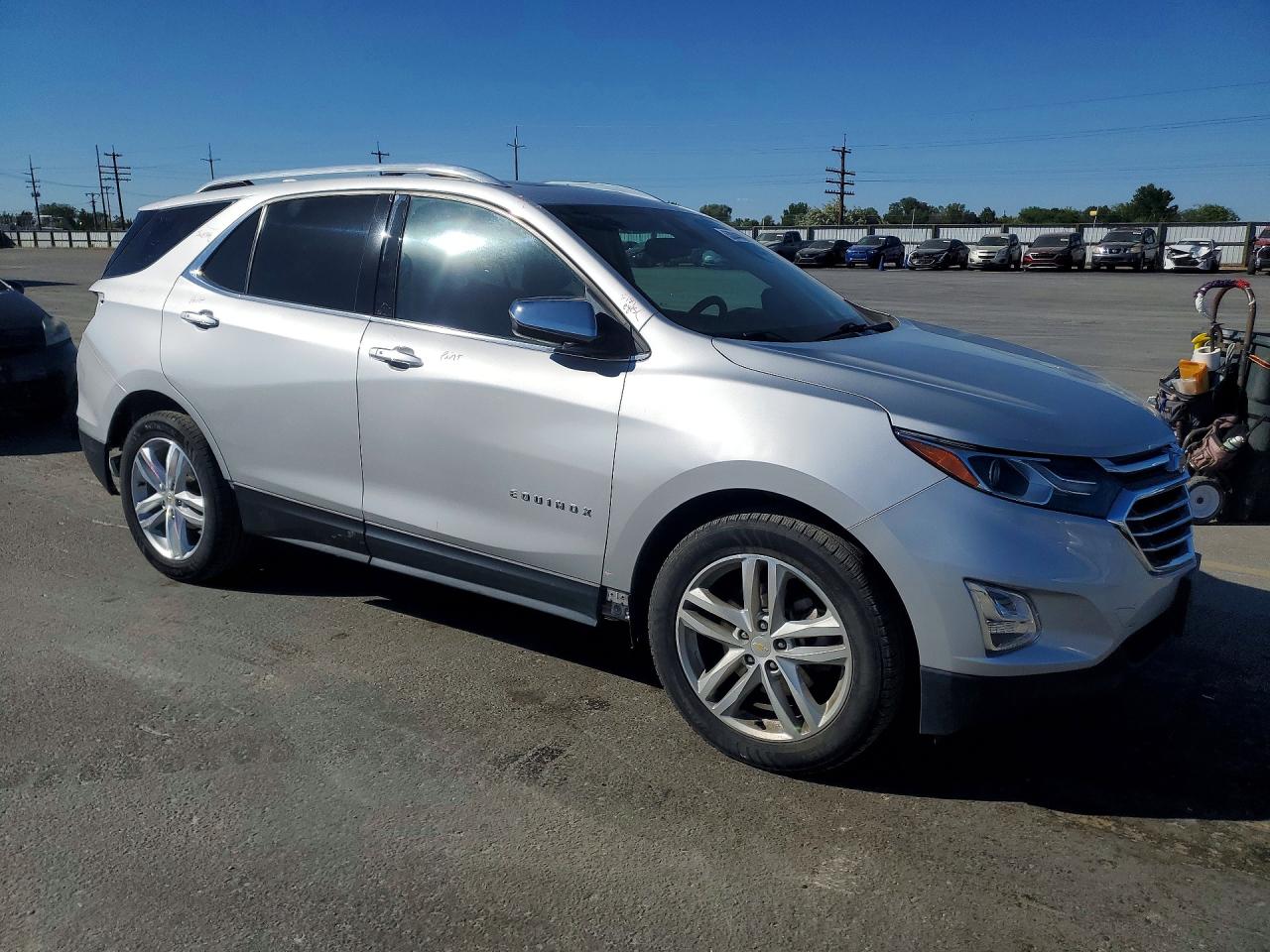 2018 Chevrolet Equinox Premier Silver vin: 2GNAXWEX0J6235166