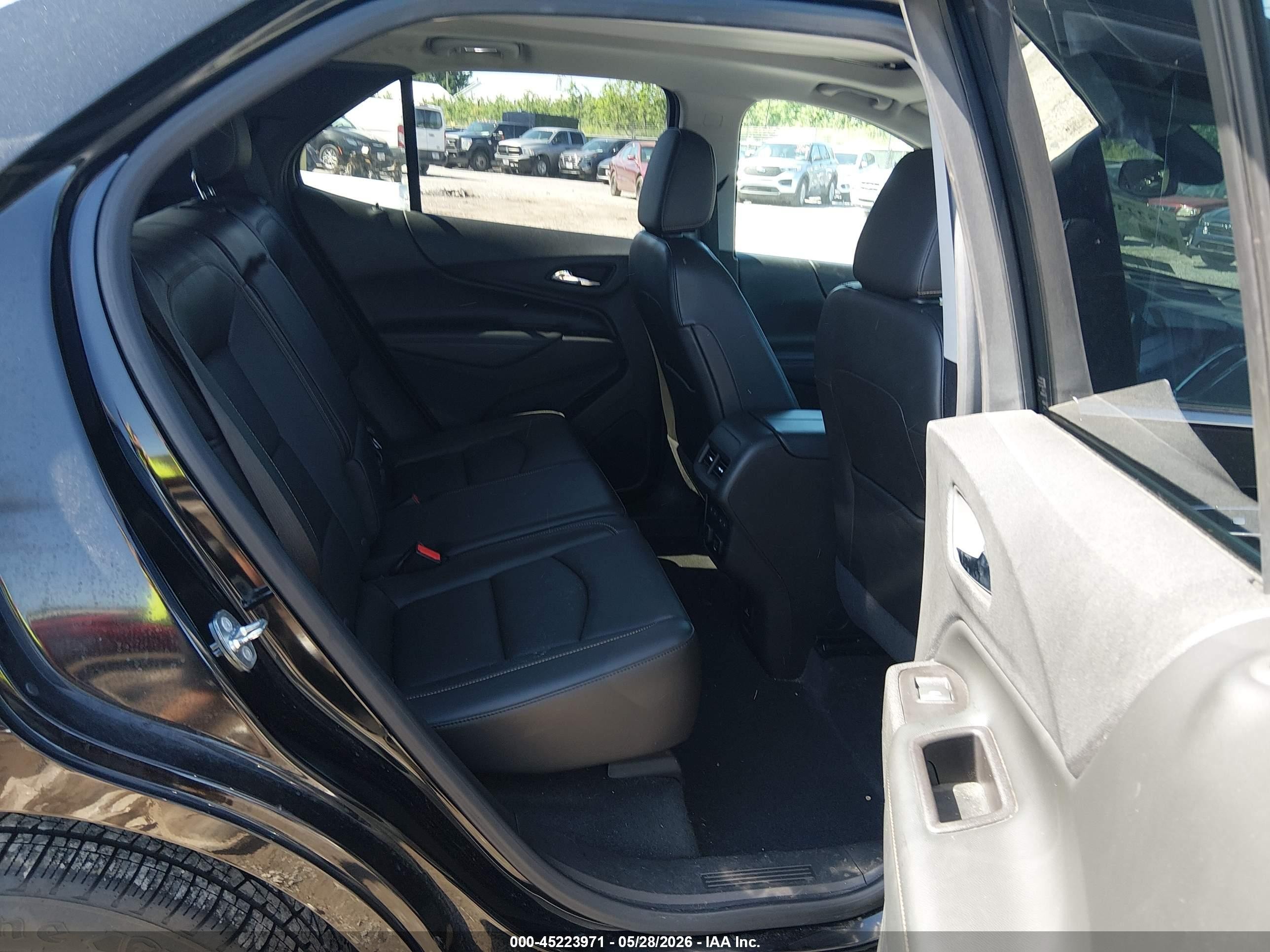 2018 Chevrolet Equinox Premier Black vin: 2GNAXWEX2J6139510
