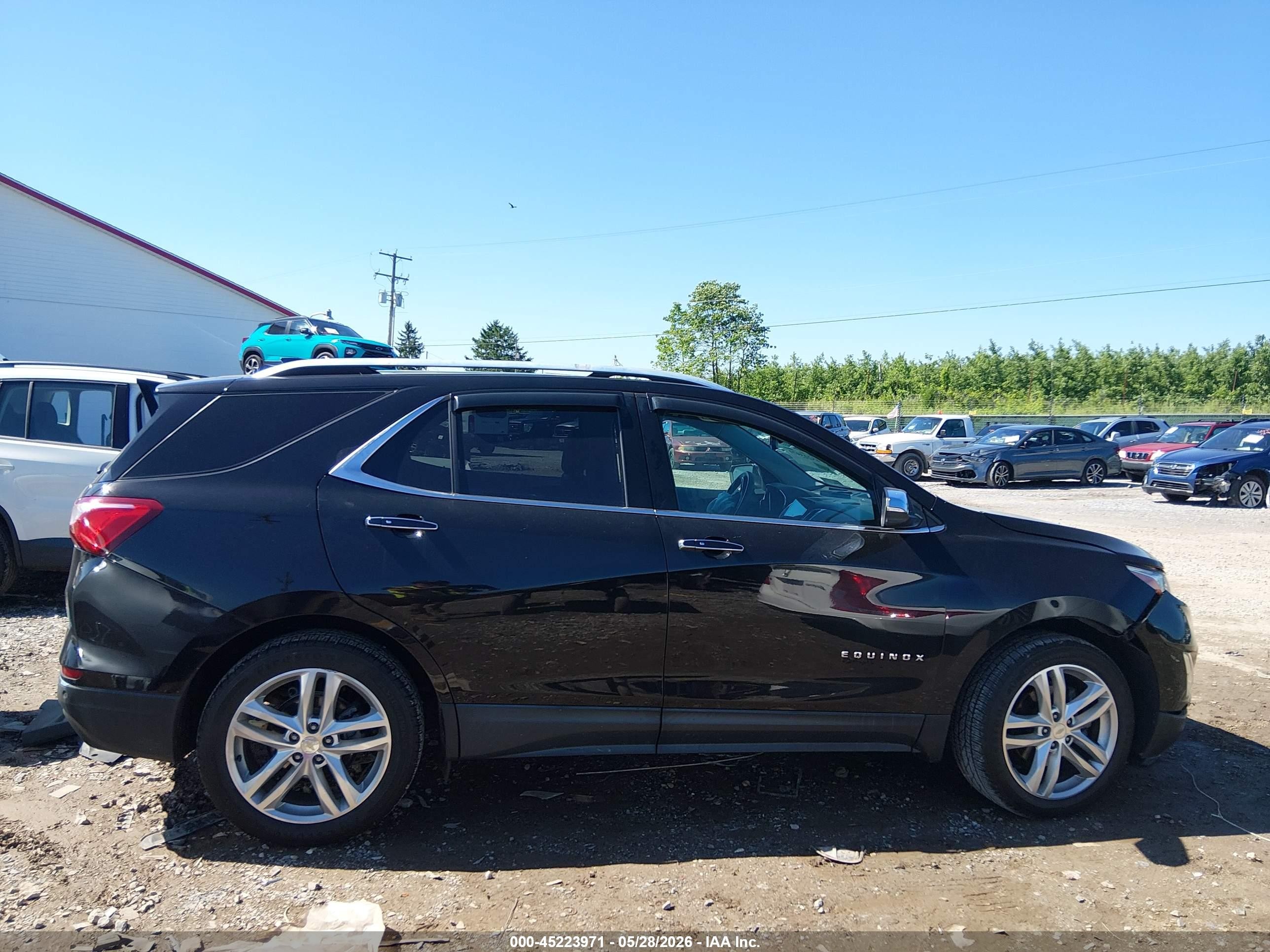 2018 Chevrolet Equinox Premier Black vin: 2GNAXWEX2J6139510