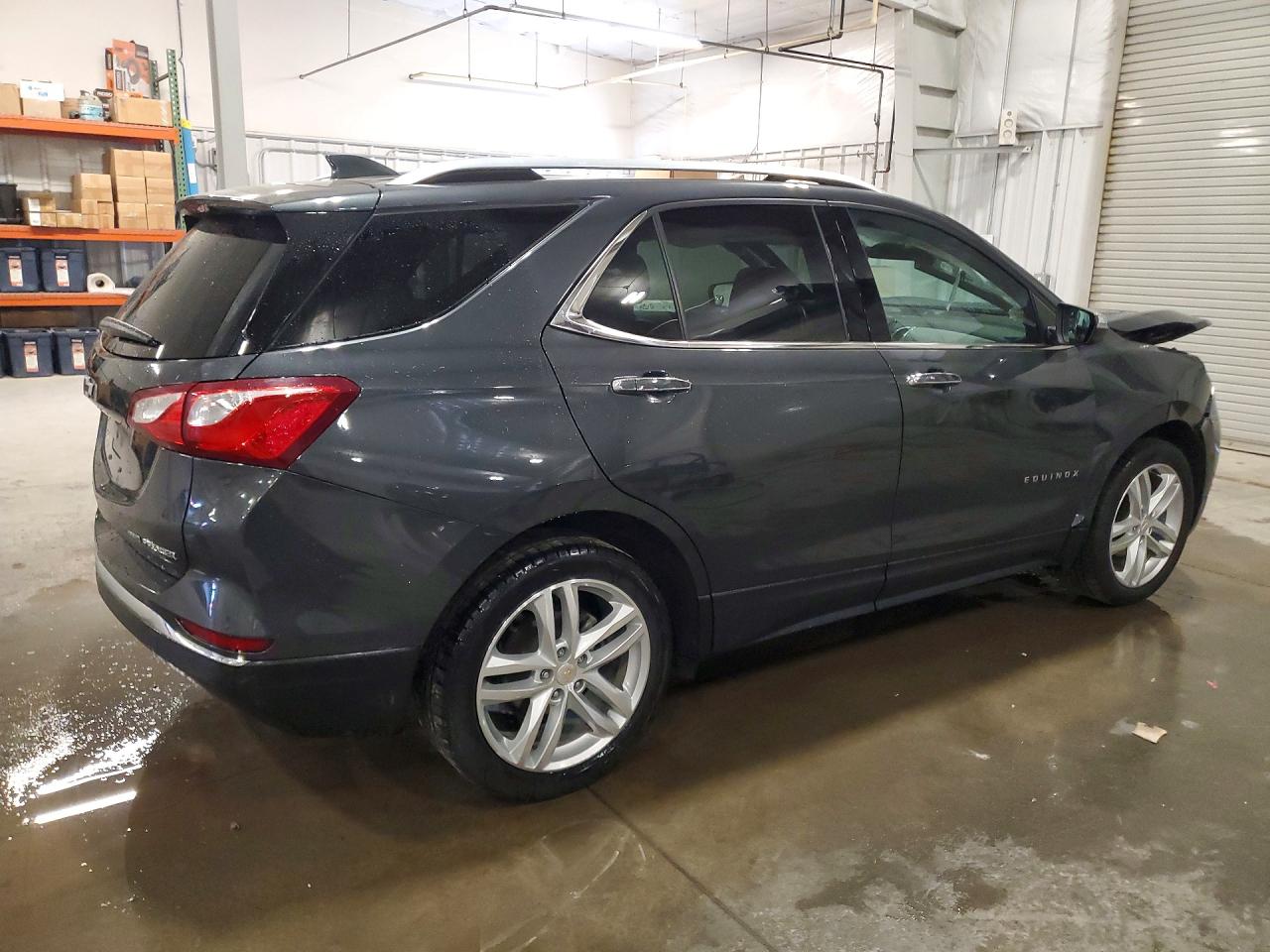 2020 Chevrolet Equinox Premier Угольный vin: 2GNAXXEV1L6197910