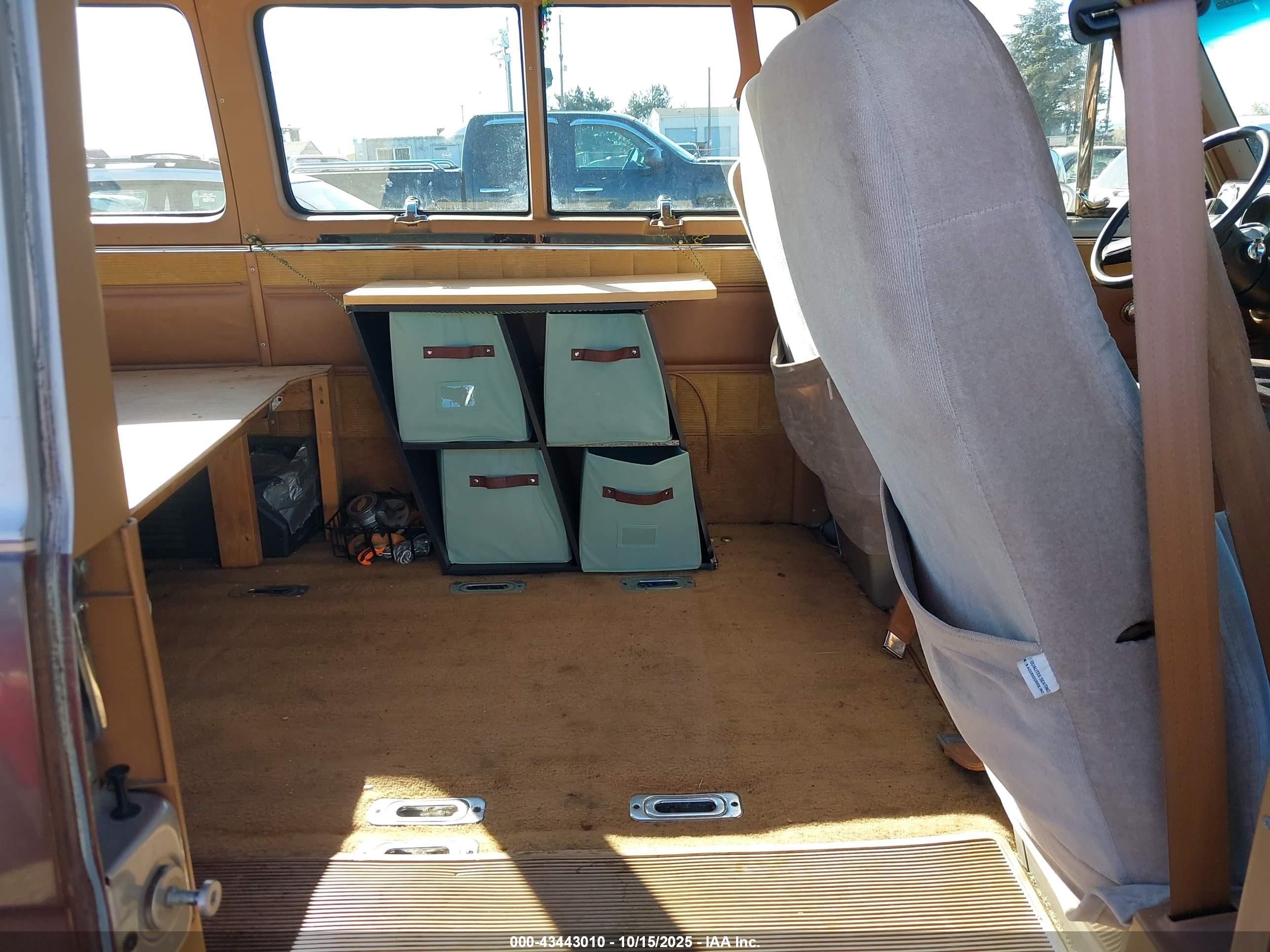 1988 Chevrolet G20   Brown vin: 2GNEG25K5J4116331