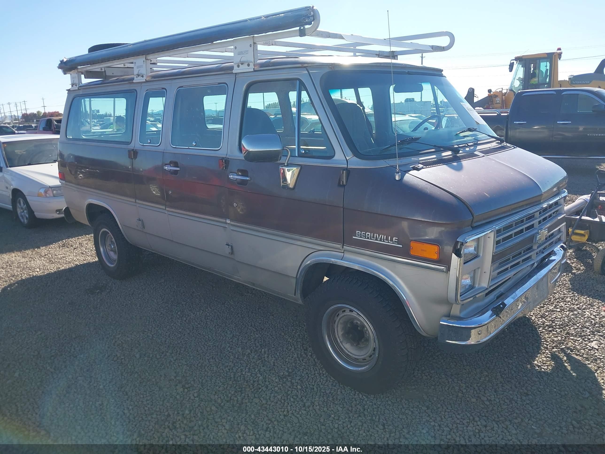 1988 Chevrolet G20   Brown vin: 2GNEG25K5J4116331
