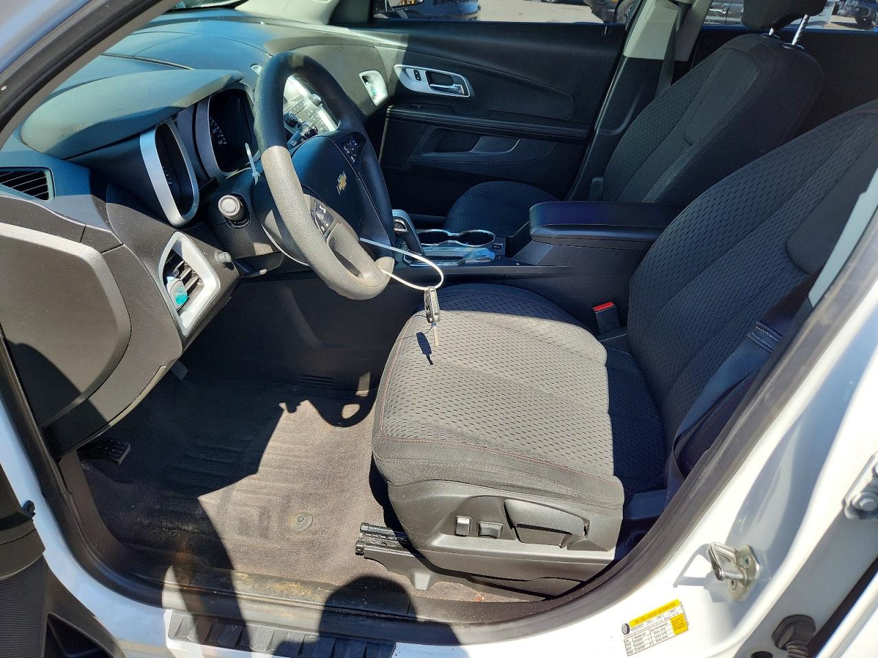 2012 Chevrolet Equinox Ls White vin: 2GNFLCEK0C6161223